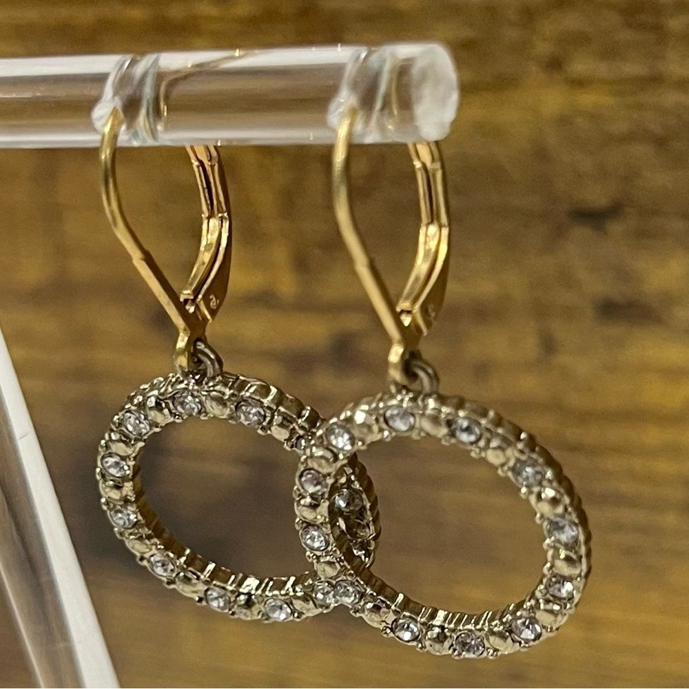 Stunning Dangling Earrings - Picture 6 of 8